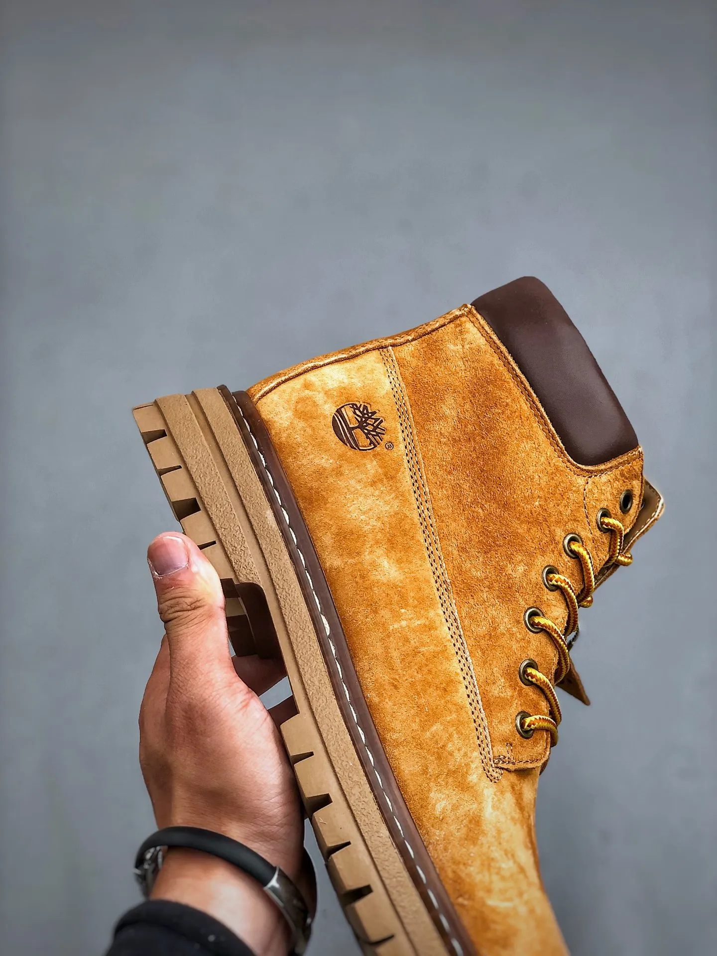 Local self-pickup💰560 supports store release. New goods🚀#Timberland Timberland/Timberland classic outdoor casual rhubarb boots series. Guangdong factory quality. Original box and original packaging. The fabric is made of Italian 🇮🇹 top-grade frosted fine-grained cowhide. It is paired with anti-odor and anti-corrosion genuine leather latex insoles to give you a perfect wearing experience. The quality is exquisite and durable. A must-have for sportsmen. Specializes in not looking handsome. High-quality and first-class foot feel. Size: 39 -44 (leather shoe size)